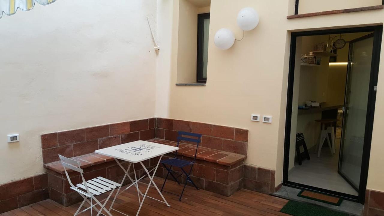 Incantevole Monolocale Con Giardino Λούκα Εξωτερικό φωτογραφία